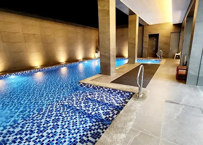 Luxury Poolvilla First Вилла Pajak