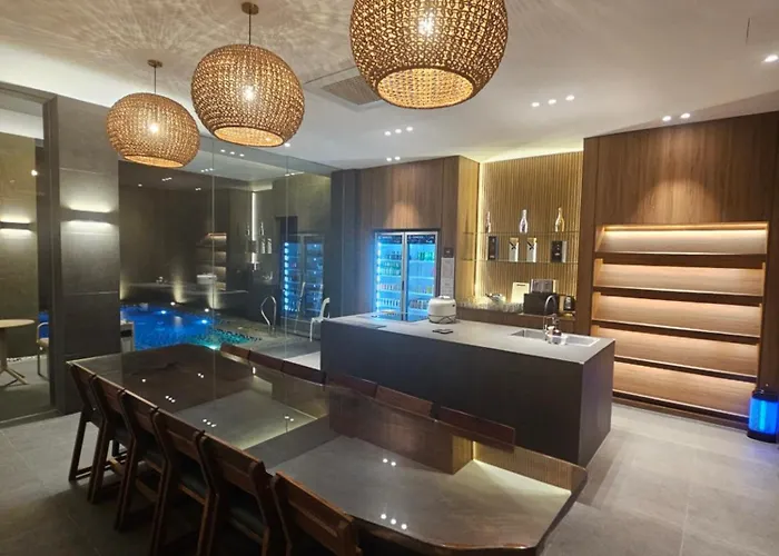 Luxury Poolvilla First Вилла Pajak