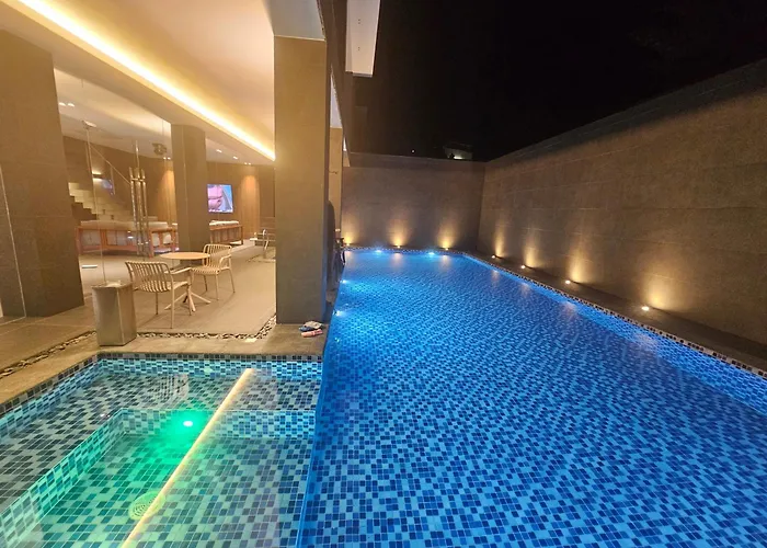 Luxury Poolvilla First Вилла *