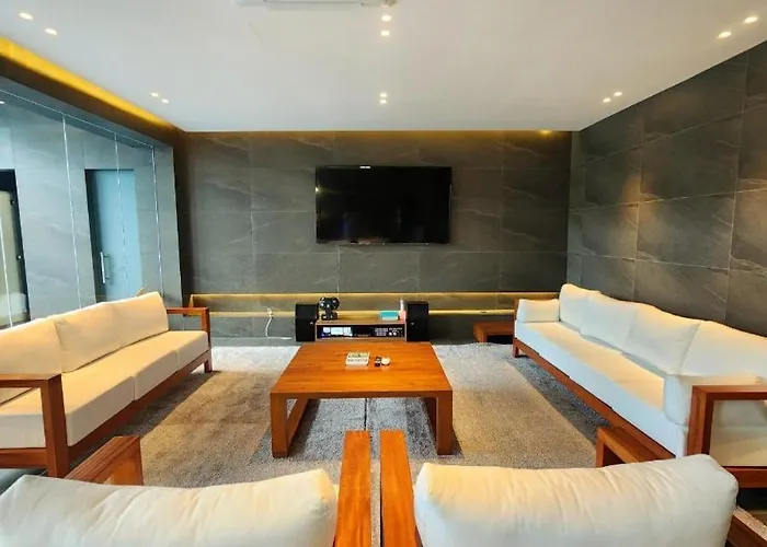 Вилла Luxury Poolvilla First *